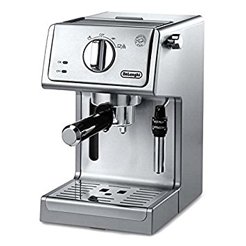 The DeLonghi ECP3630 15-Bar-Pump Espresso Maker