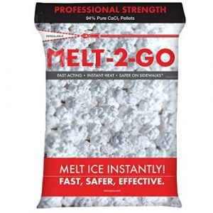 Snow Joe AZ-25-CCP-BKT Melt-2-Go 94% Pure Calcium Chloride Pellet Ice Melter, 25-lb Flip-Top Bucket W/Scooper - Ice Melters