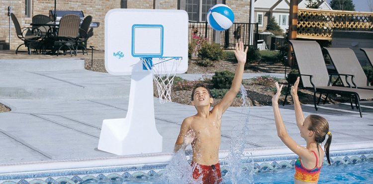 Which Size of the Basketball Hoop is Suitable for Your Pool?